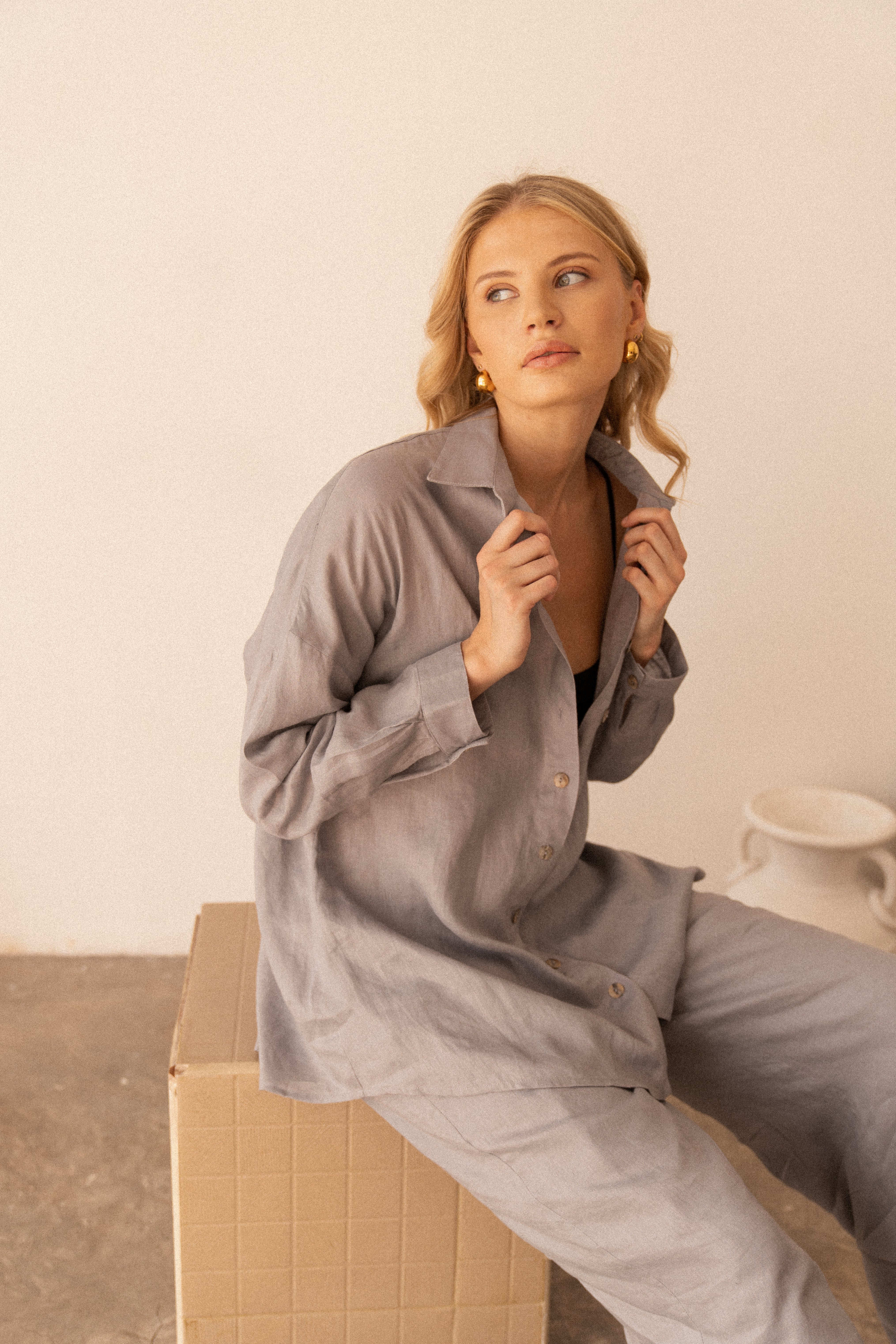 NOA RELAXED OVERSIZED LINEN SHIRT – ZAEBEL